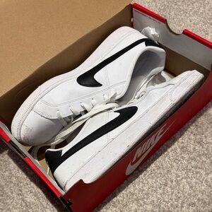 Nike court Royale shoes